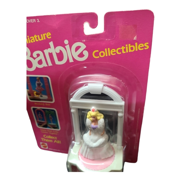 Vintage 1989 Mattel Miniature Barbie  "Happy Holidays Barbie 1988" - Picture 8 of 12
